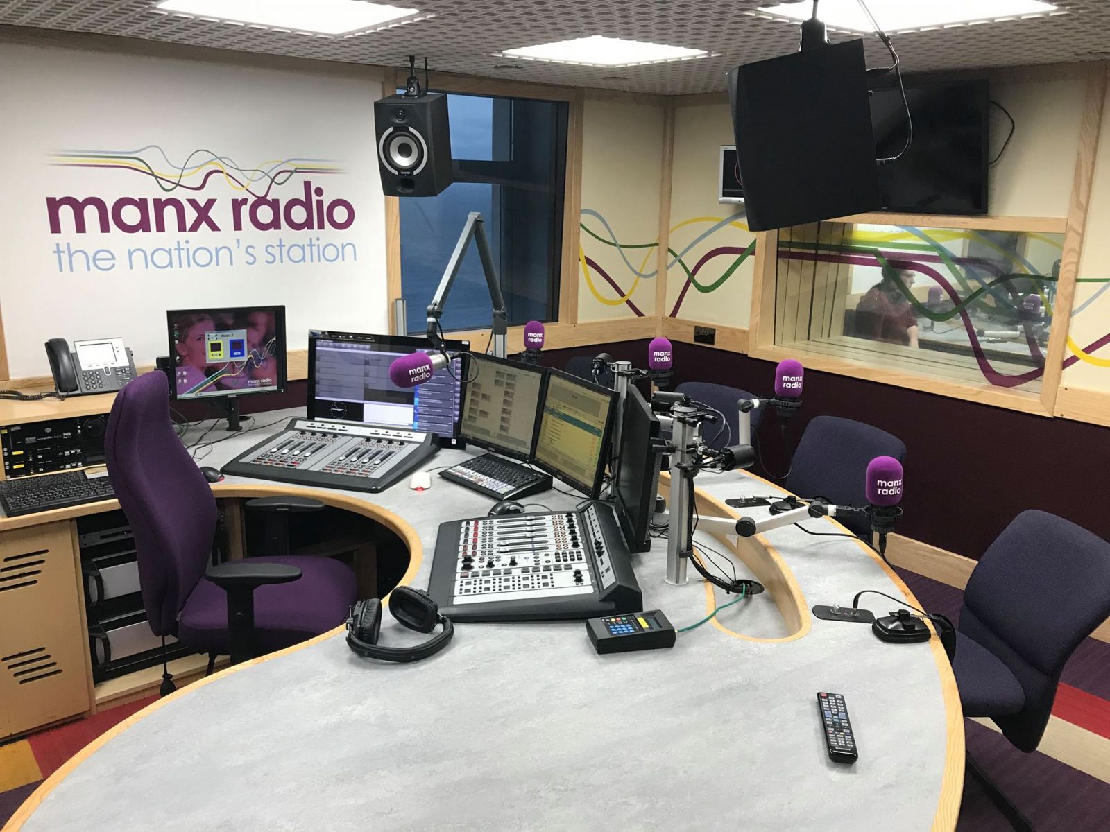 Manx discount radio live